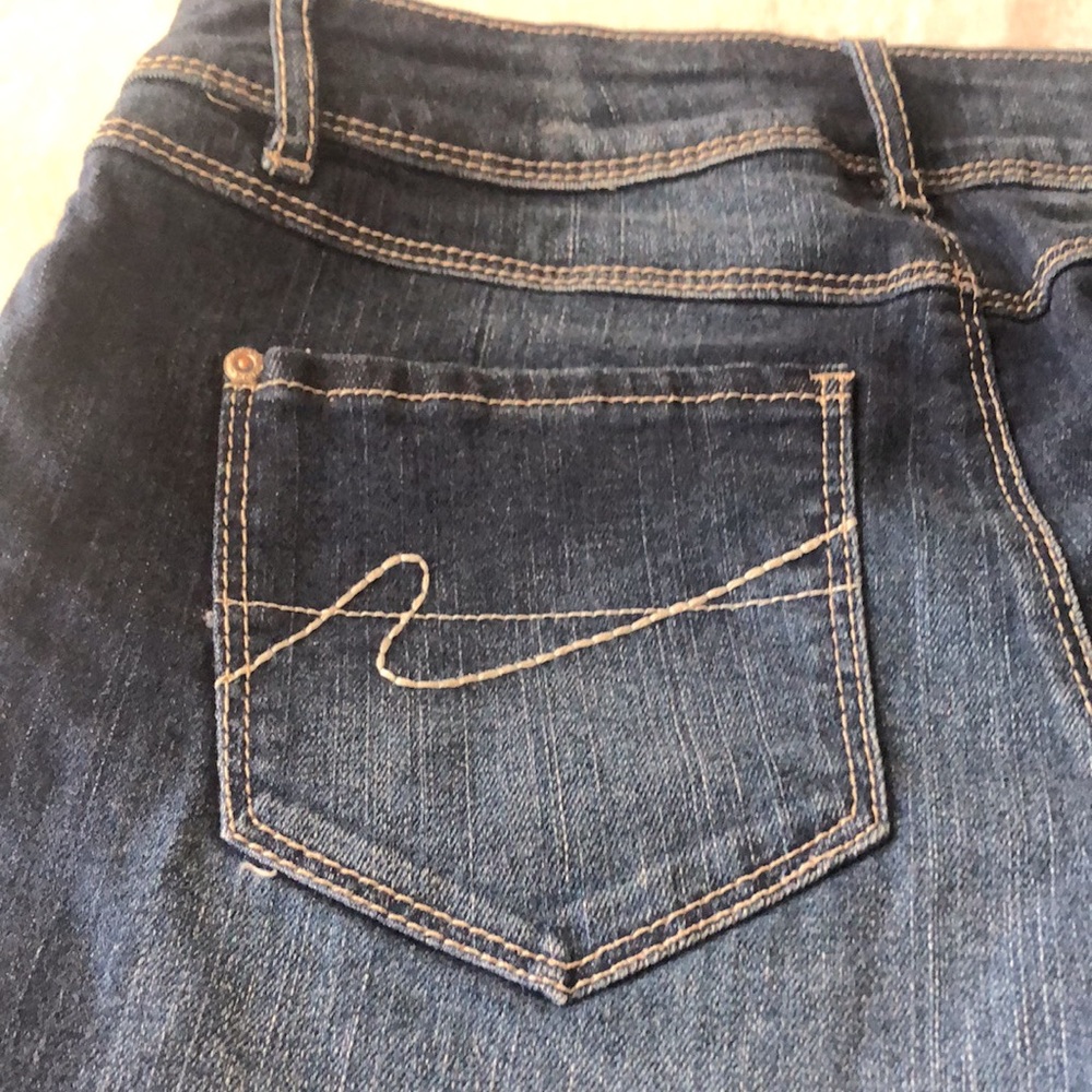 EST 1948 Denim Shorts - Picture 5 of 11